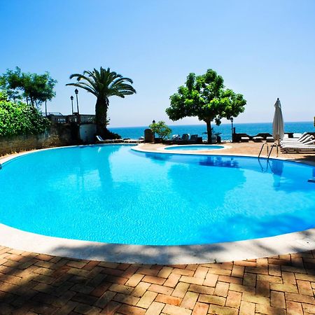 Grande Albergo Miramare Formia Esterno foto