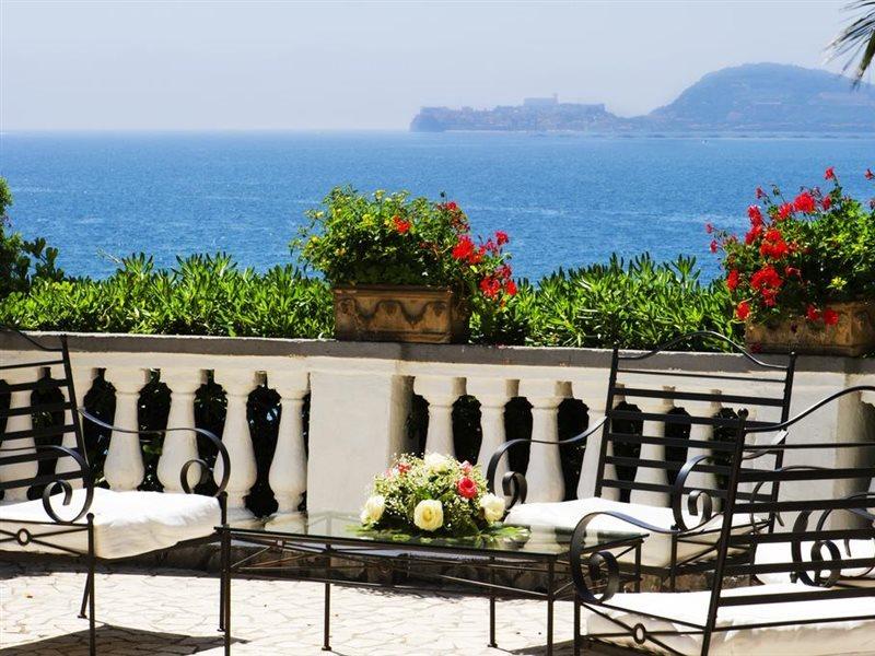 Grande Albergo Miramare Formia Esterno foto