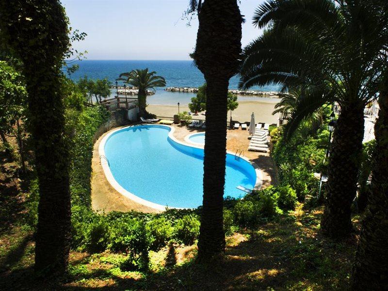 Grande Albergo Miramare Formia Esterno foto