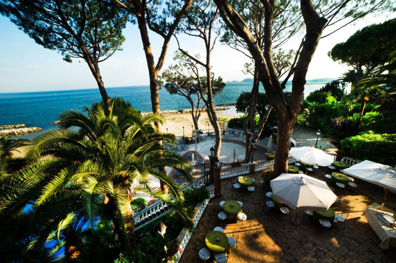 Grande Albergo Miramare Formia Esterno foto