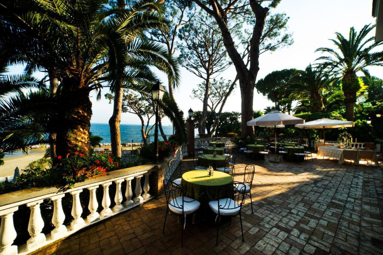 Grande Albergo Miramare Formia Esterno foto