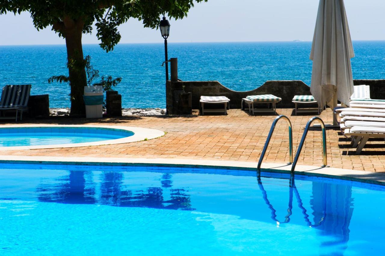 Grande Albergo Miramare Formia Esterno foto