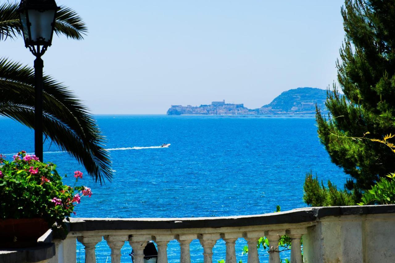 Grande Albergo Miramare Formia Esterno foto