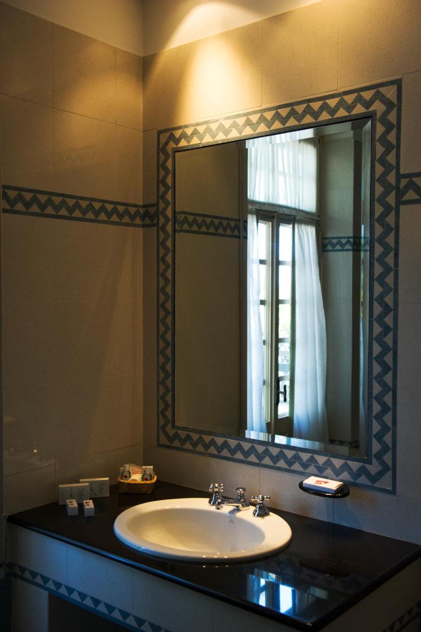 Grande Albergo Miramare Formia Esterno foto
