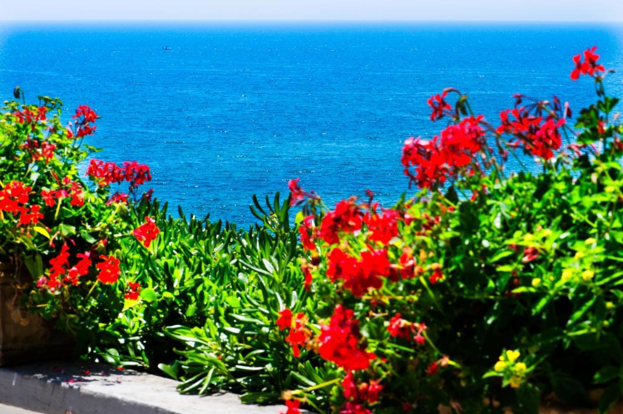 Grande Albergo Miramare Formia Esterno foto